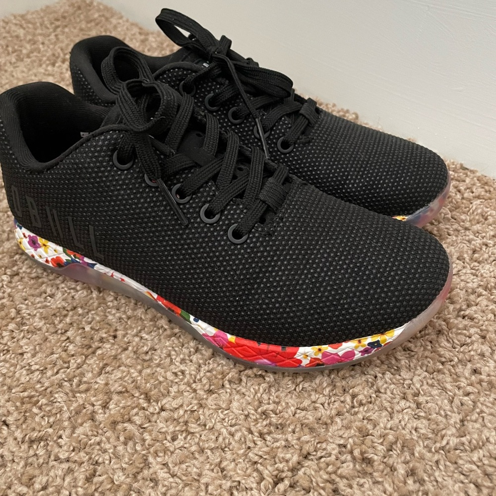 No bull tennis size 7.5